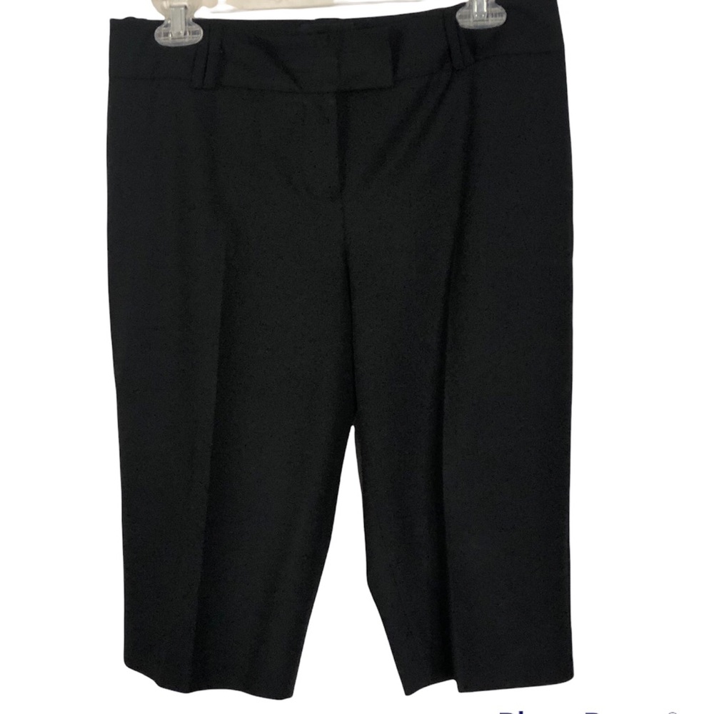 The Limited Women’s black flat front zipper and  button closure shorts Size 6